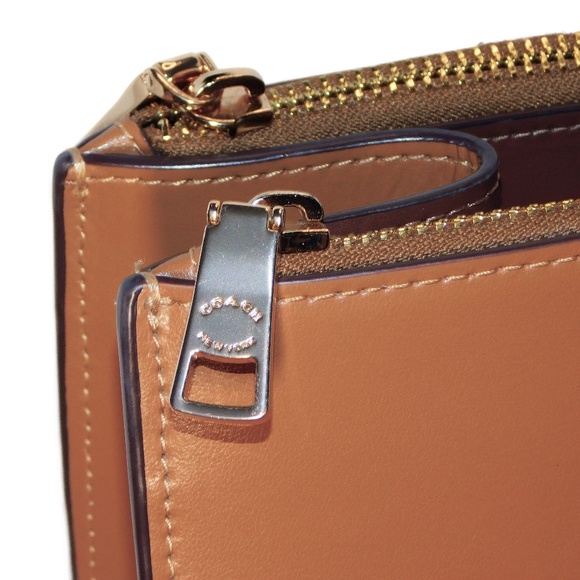 Coach Nina Carryall Tote - Light Saddle with gold metal accents - Picture 4 of 14